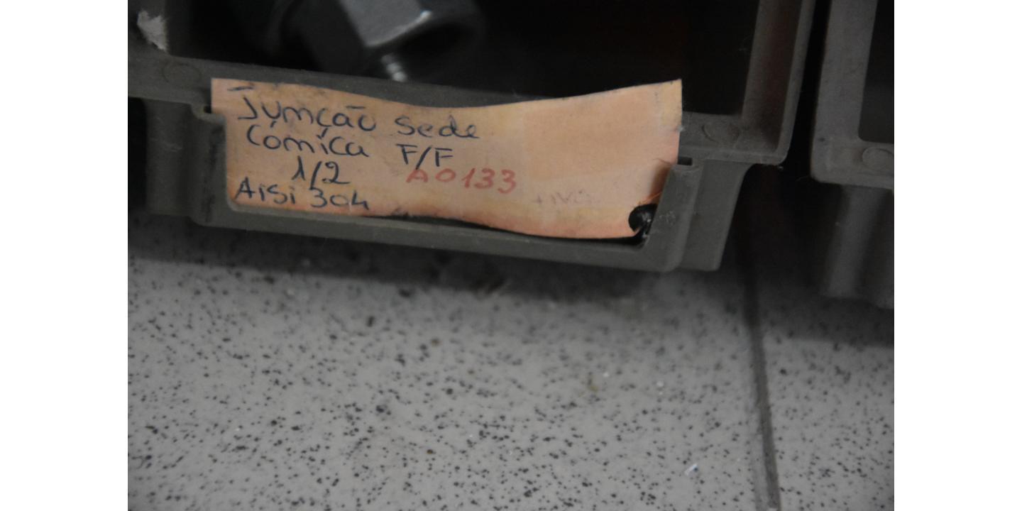 Conical Headquarters F / F INOX AISI 304 1/2 Inches